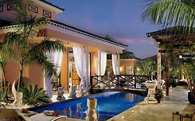 Royal Garden Villas & Spa